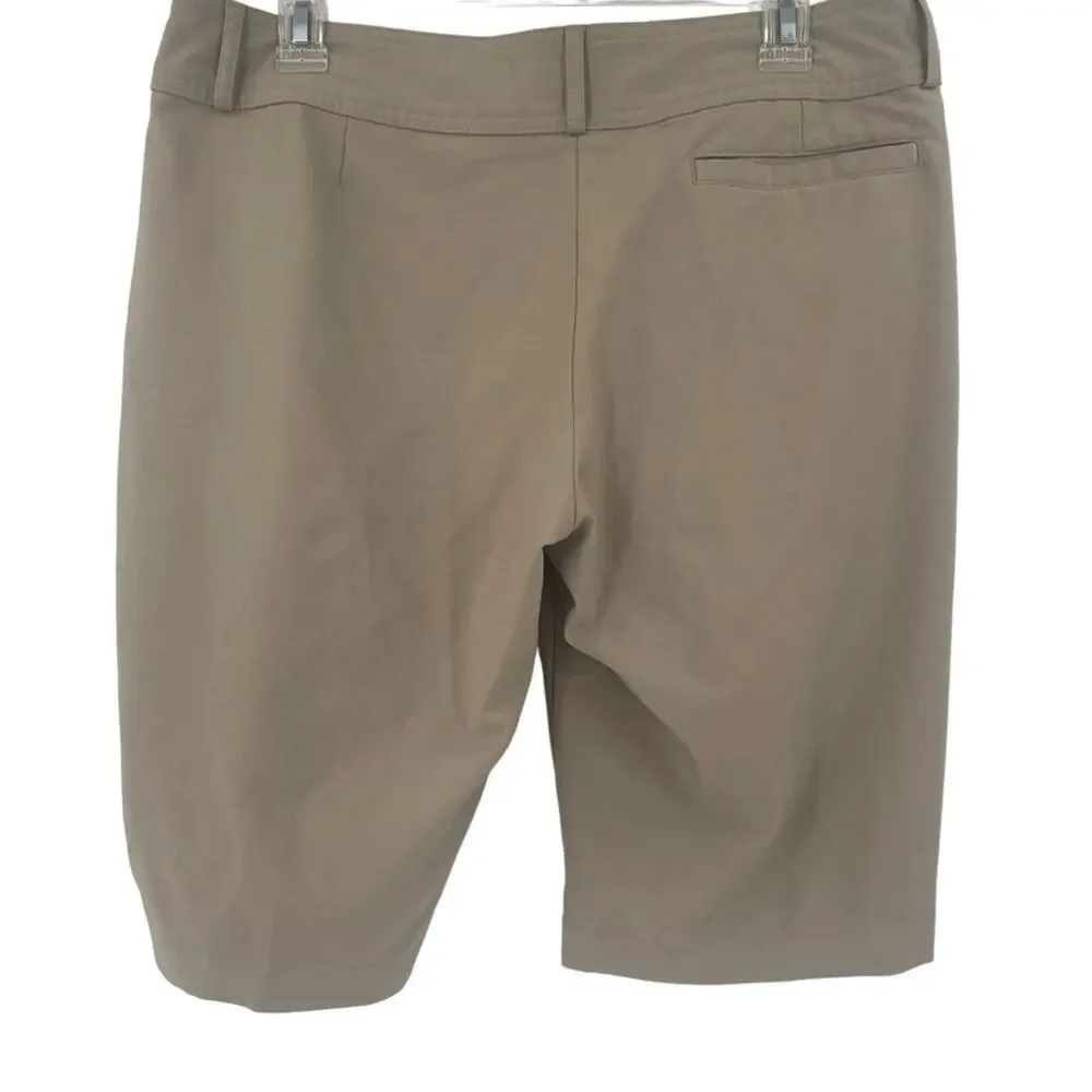 Women’s Pebble Beach Performance light blue flat front Bermuda shorts size 10